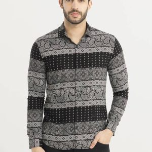 Spread Collar Casual Shirt